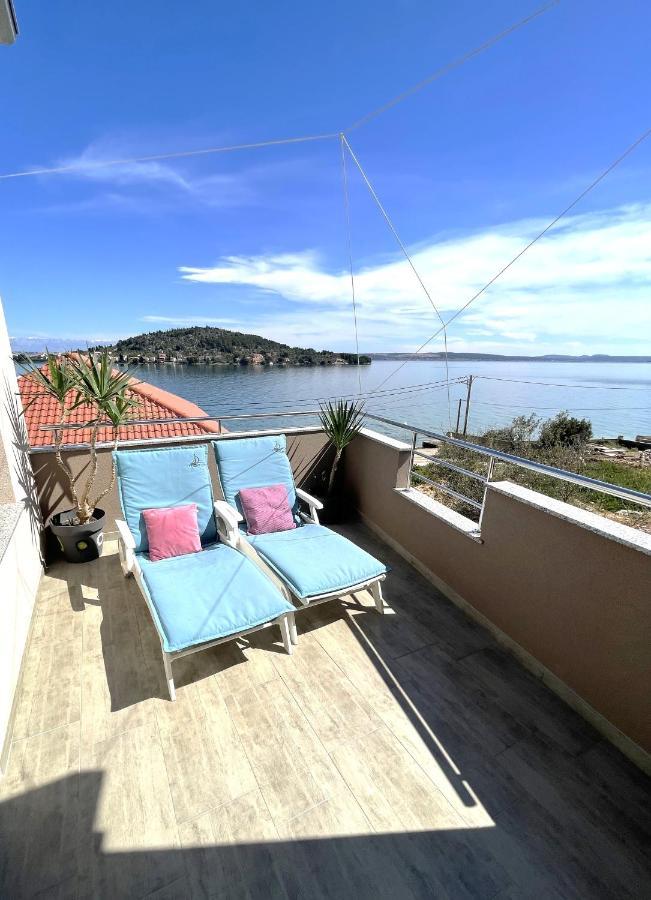 Cosy Apartment On The Beach - Кали Екстериор снимка