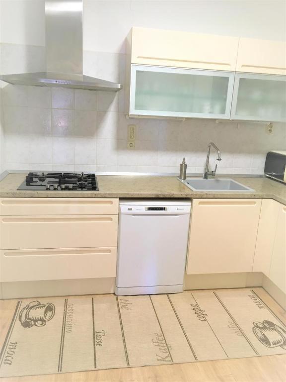 Cosy Apartment On The Beach - Кали Екстериор снимка