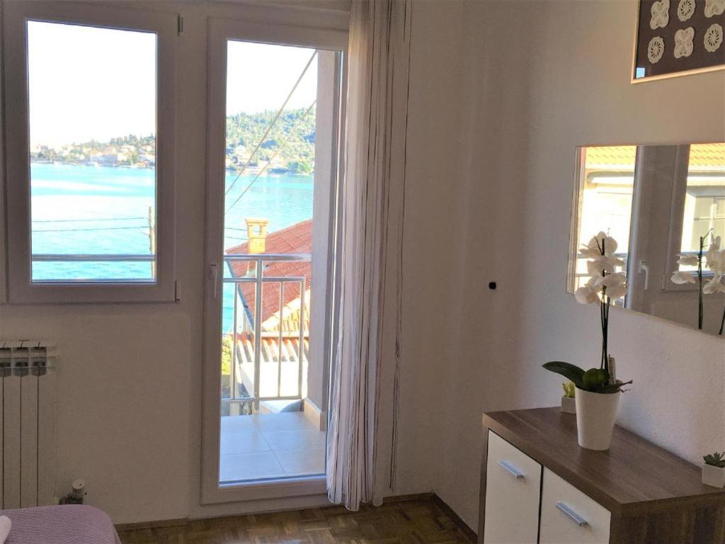 Cosy Apartment On The Beach - Кали Екстериор снимка