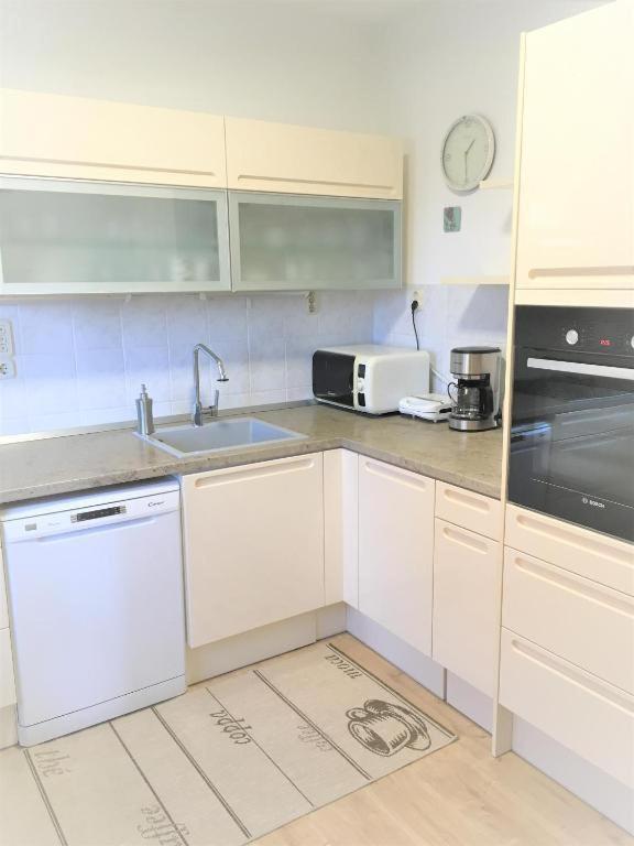 Cosy Apartment On The Beach - Кали Екстериор снимка